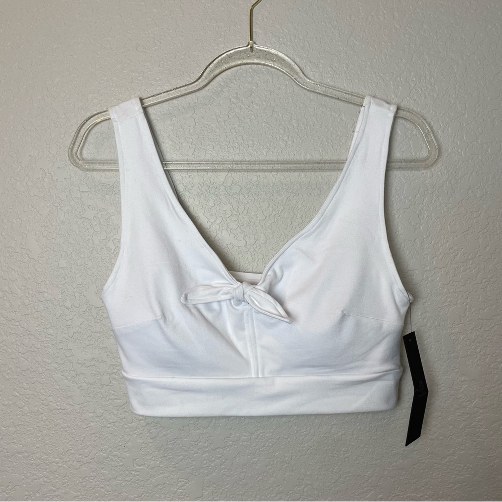 BNWT! MONO B White Women's Strappy Back Bow Detail Sports Bra Size L